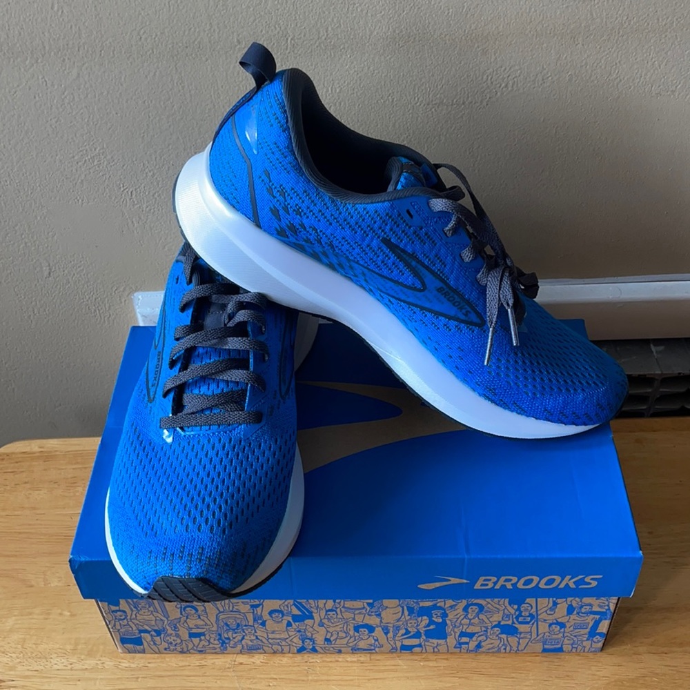 Brooks Levitate 5 - Men’s Size 9